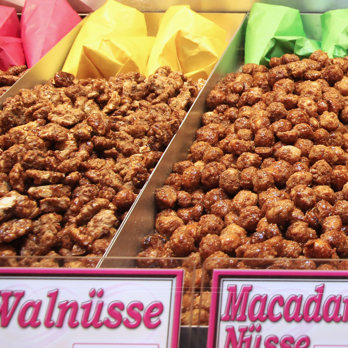 Schaustellerbetrieb Erni & Renate Fichna, Dortmund - S&uuml;&szlig;warenstand Zuckerh&auml;s´le - Gebrannte Mandeln und N&uuml;sse - Gastronomie, Kirmes, Volksfest, Dortmunder Weihnachtsmarkt